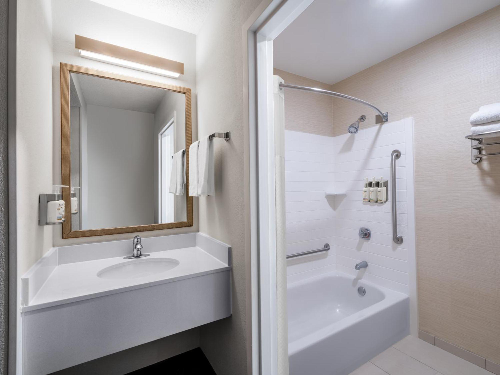 Garner Hotel Macon West By Ihg Exterior foto